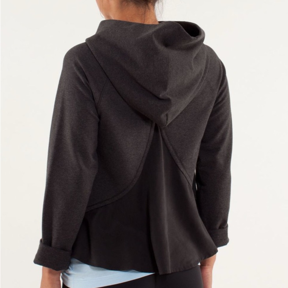 Lululemon Pull Me Over Hoodie (rare) size 4